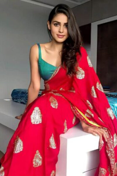 Escort Services Chinhat